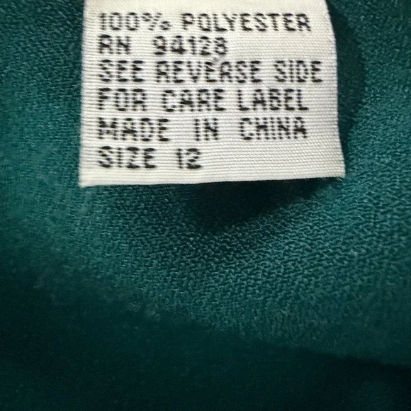 Bryan Womens Blouse Size 12 Dark Green Long Sleeve Pleated V Neck - Picture 7 of 8